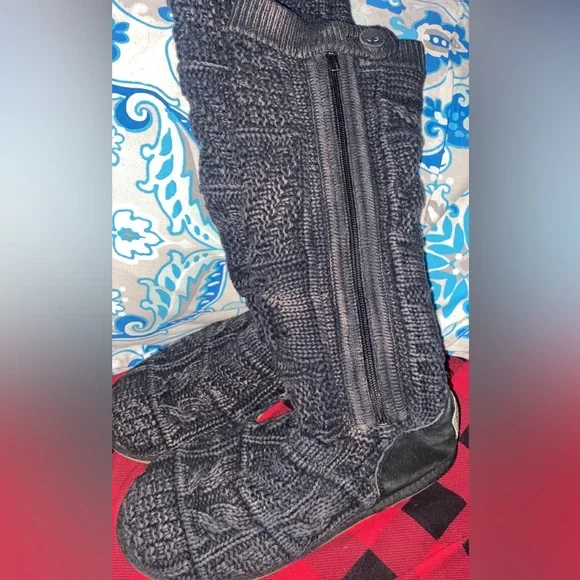 Boots - Picture 5 of 5